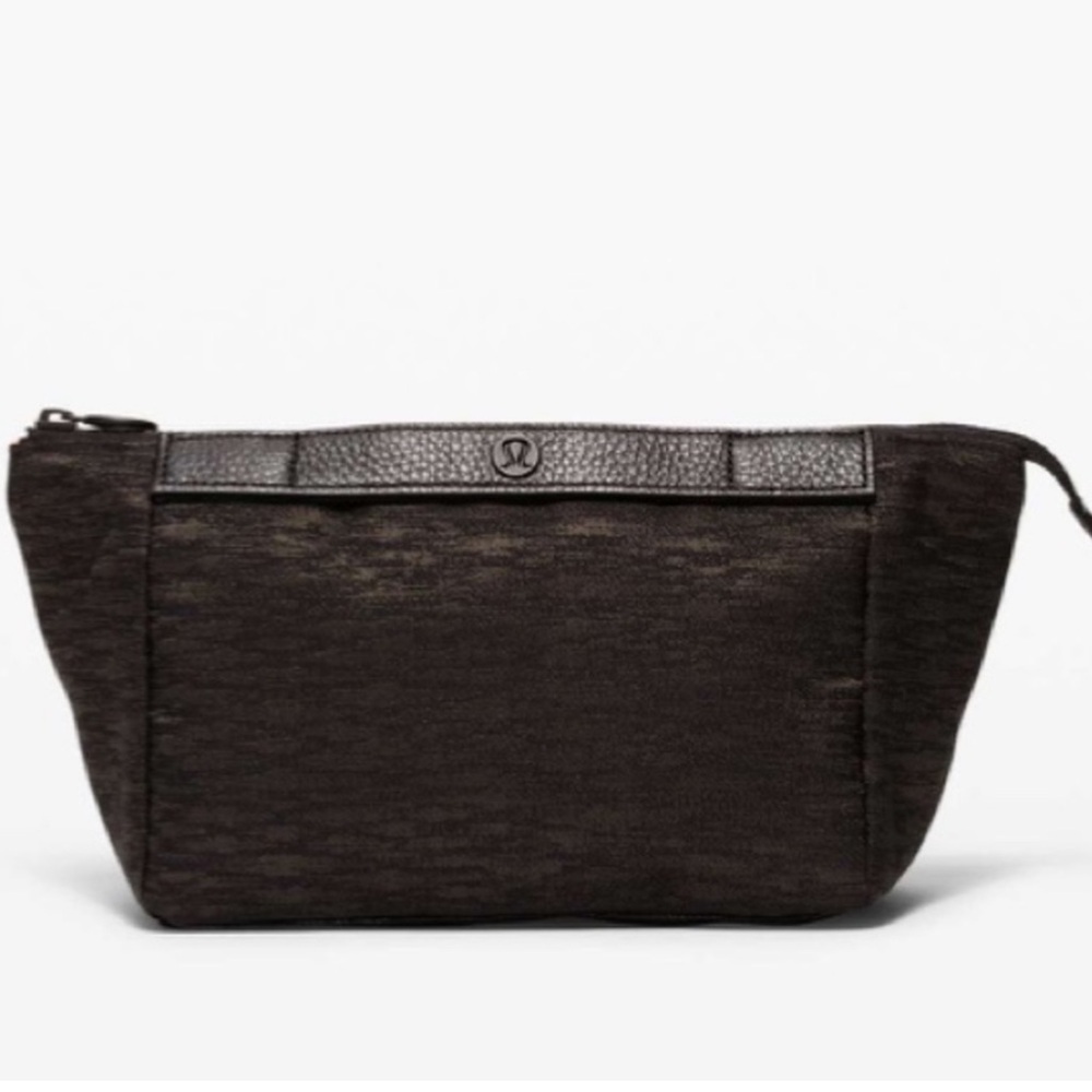 Lululemon Travel Easy clutch Makeup Back 
RARE FIND